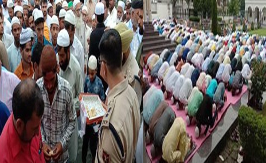 जम्मू-कश्मीर में धूमधाम से मनाई ईद, बारामूला की जामिया मस्जिद में 10 हजार से अधिक लोगों ने नमाज पढ़ी