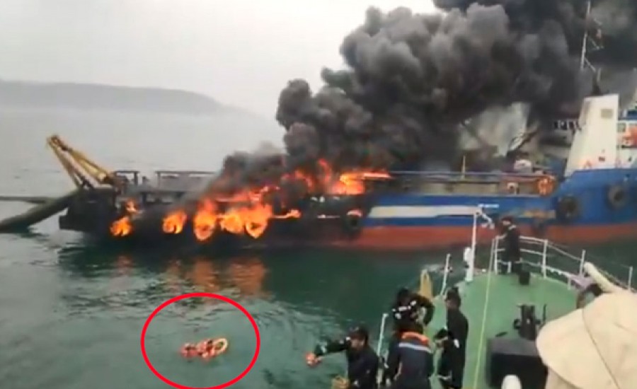 विशाखापट्टनम : कोस्टगार्ड के जहाज में आग लगी, 29 लोग थे सवार, 28 बचाए गए 1 लापता