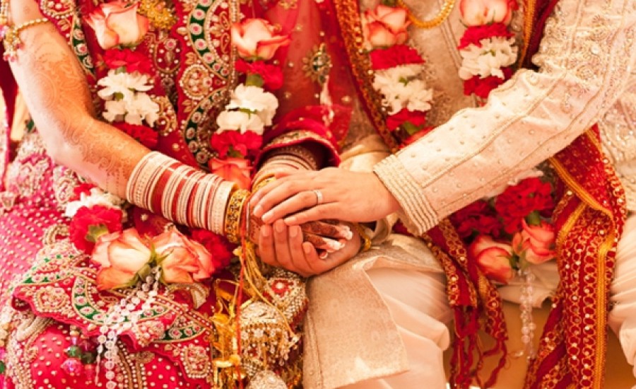UP : हिन्दू पुरुषों से शादी करने वाली 2 मुस्लिम महिलाओं को पुलिस सुरक्षा