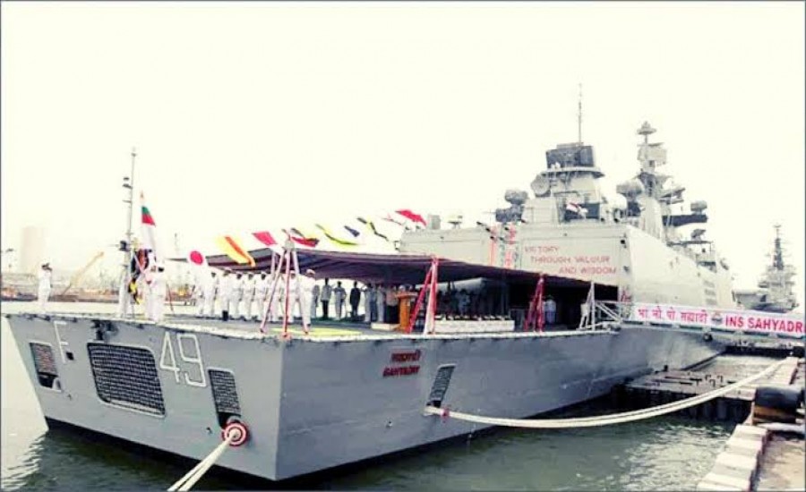 भारतीय नौसेना ने पाकिस्तानी नाव से 3 हजार करोड़ रुपये की ड्रग्स जब्त की