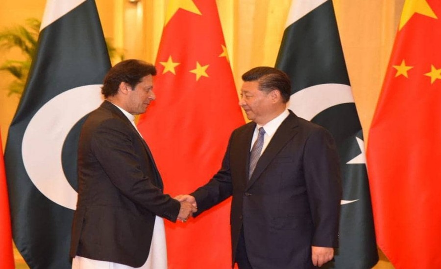 चीन ने PAK में चल रहे कई प्रोजेक्ट पर रोका काम, पाकिस्तानियों को नौकरी से निकाला
