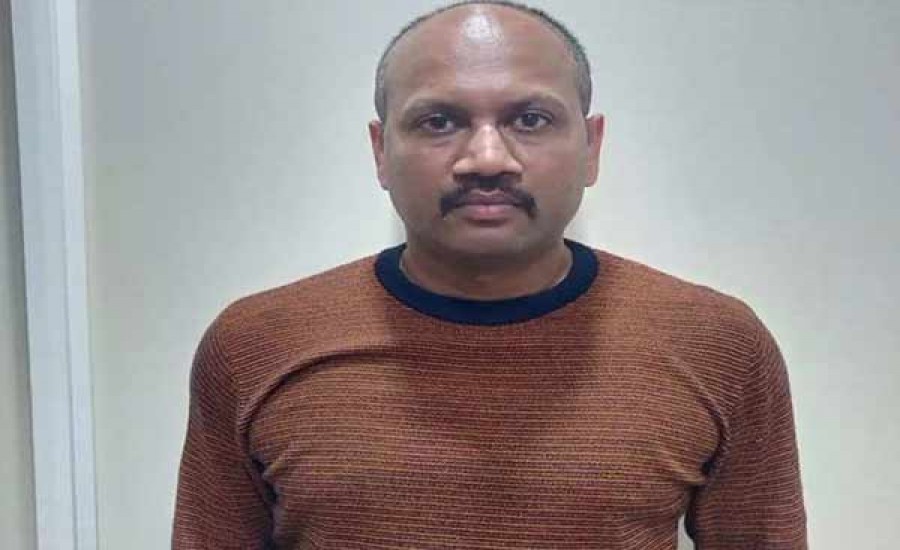पुलिस ने फरार एनसीबी गवाह किरण गोसावी को गिरफ्तार किया