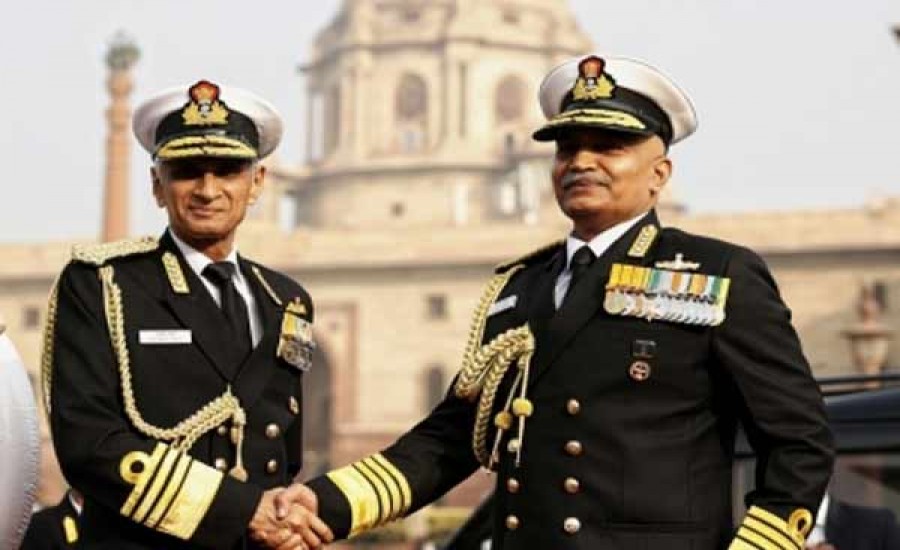 एडमिरल हरि कुमार ने 25वें प्रमुख के रूप में भारतीय नौसेना की कमान संभाली, करमबीर की जगह ग्रहण किया पदभार