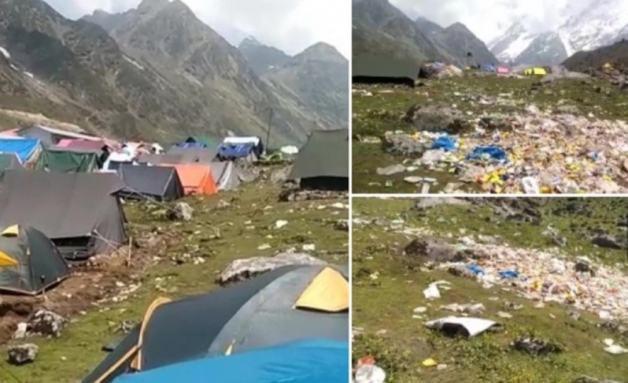Uttarakhand: चार धाम यात्रा पर निकले पर्यटकों ने हर तरफ फैलाया प्लास्टिक का कूड़ा, विशेषज्ञों ने चेताया