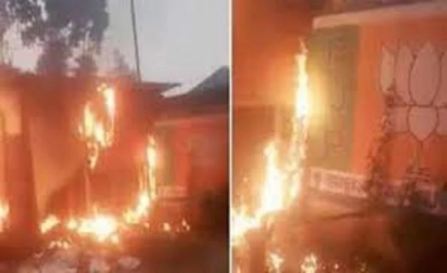 हुगली: भाजपा के दफ्तर में लगाई आग, टीएमसी की जीत के बाद फिर भड़की हिंसा