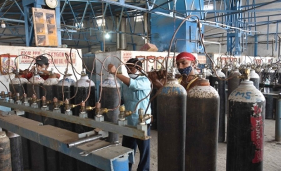 यूएई कंपनी भारतीय लोगों की मदद के लिए ऑक्सीजन सिलेंडर का करेगी उत्पादन