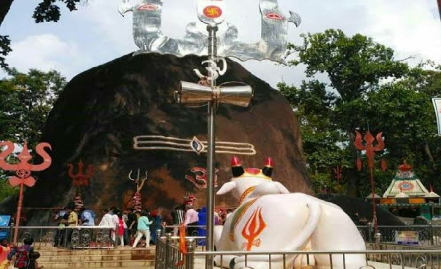 यहां है भगवान शिव का चमत्कारी शिवलिंग, हर साल बढ़ रहा है आकार