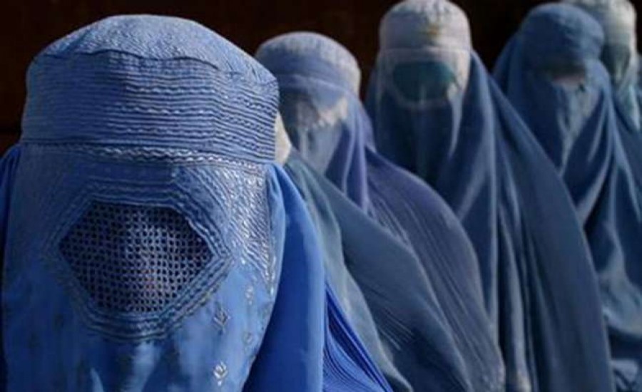 तालिबान ने महिलाओं के लिए बनाए ये 10 नियम, टाइट कपड़े से लेकर सैंडिल पहनने पर भी BAN