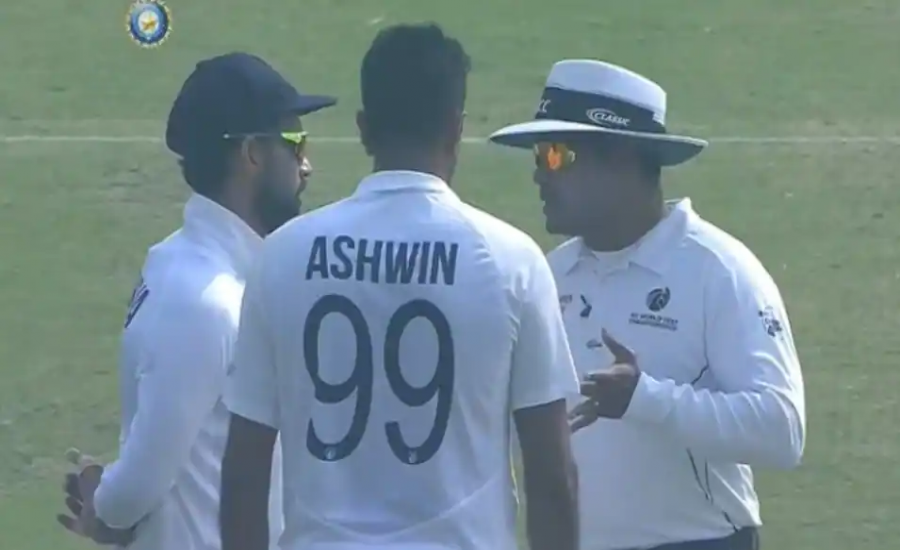 IND vs NZ: बीच मैदान पर आर अश्विन और अंपायर के बीच जमकर हुई बहस, कोच राहुल द्रविड़ ने उठाया ये बड़ा कदम