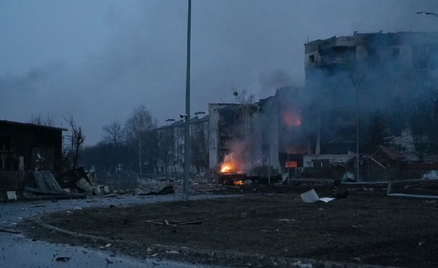 UKRAINE RUSSIA WAR: अस्तित्व पर खतरा हुआ तो एटम बम से हमला.. यूक्रेन से जंग के बीच फिर गरजा रूस