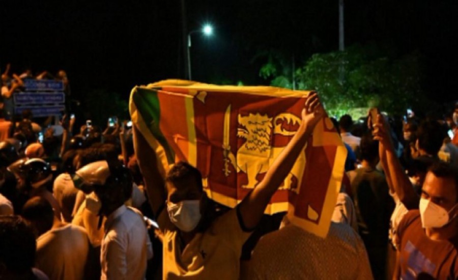 आर्थिक संकट झेल रहे Sri Lanka में पूरी की पूरी कैबिनेट का इस्तीफा, संकट गहराया