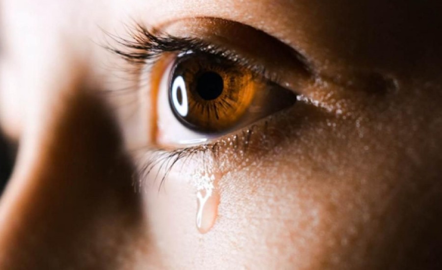 रोना बुरा नहीं है, रोने से सेहत को होता है फायदा, आँखों को मिलती है मजबूती