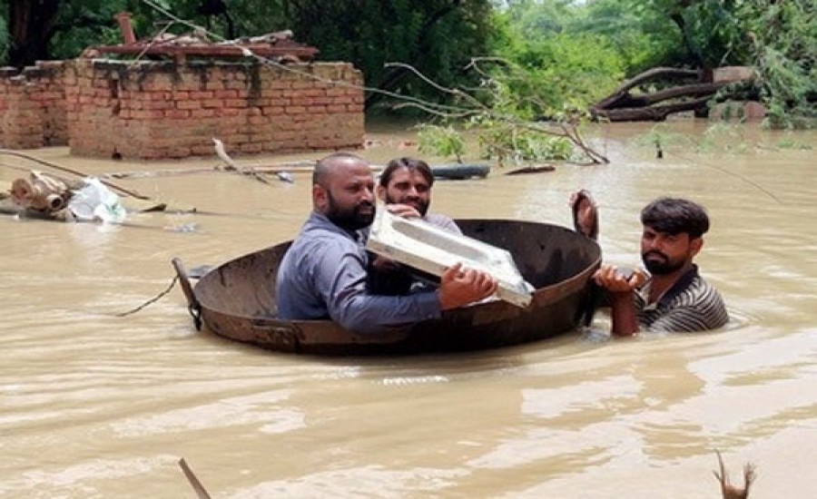 पाकिस्तान में हालात बदतर, बाढ़ से 1,000 से अधिक लोगों की गई जान