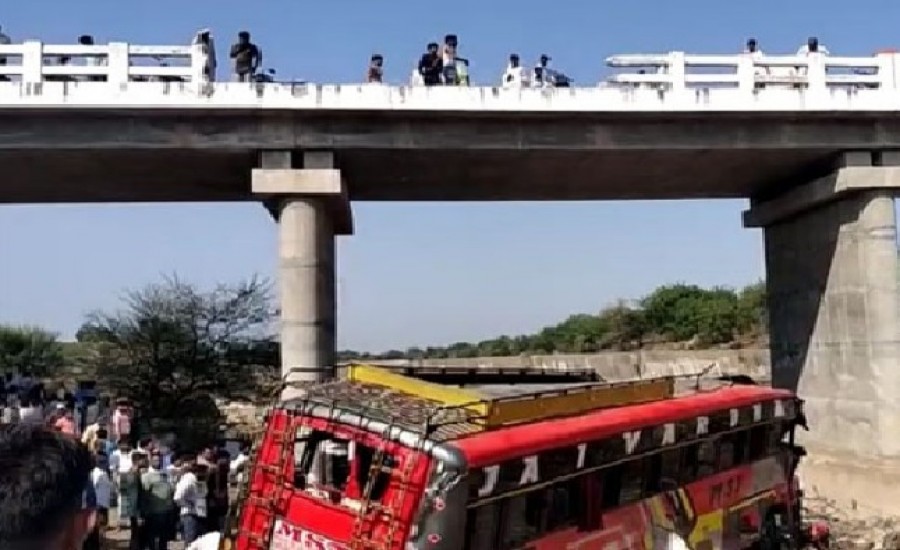 मध्य प्रदेश के खरगोन में एक बस के पुल से गिर जाने से 15 लोगों की मौत,25 लोग घायल